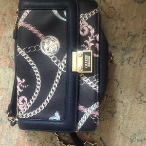 Guess crossbody purse